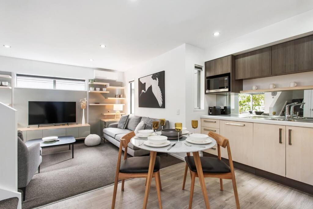 Apartament Convenient Urban Townhouse 2 Carparks Available Christchurch Zewnętrze zdjęcie